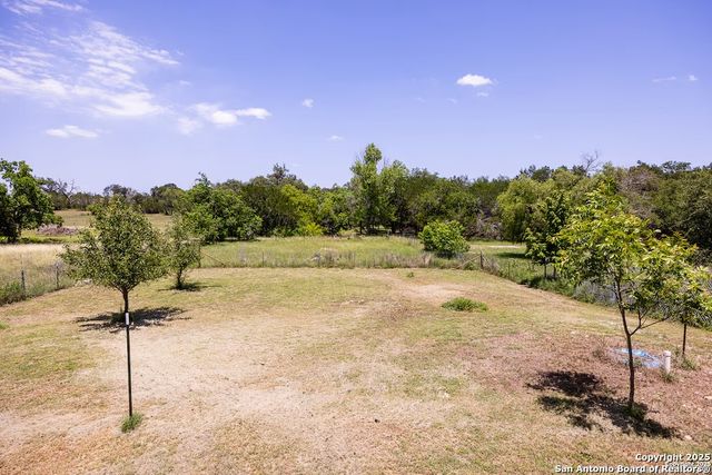 904 State Highway 173, Bandera, TX 78003