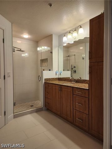 2825 Palm Beach BLVD, Fort Myers, FL 33916