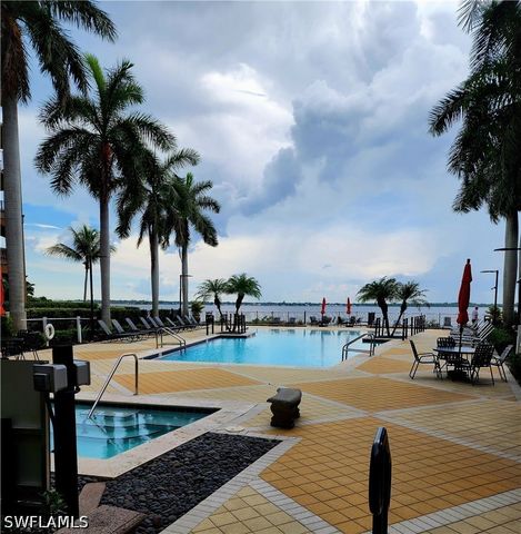 2825 Palm Beach BLVD, Fort Myers, FL 33916
