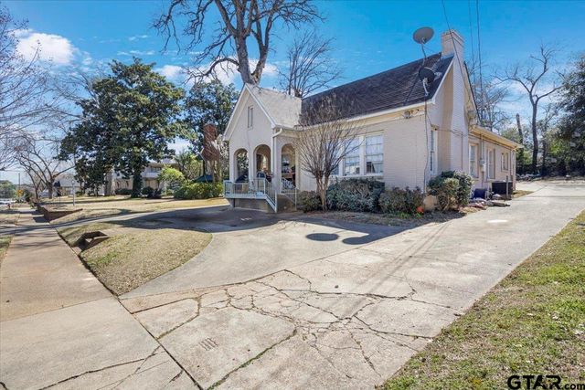 419 E Houston, Tyler, TX 75702