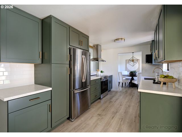 19425 Ne IRVING Ct, Portland, OR 97230