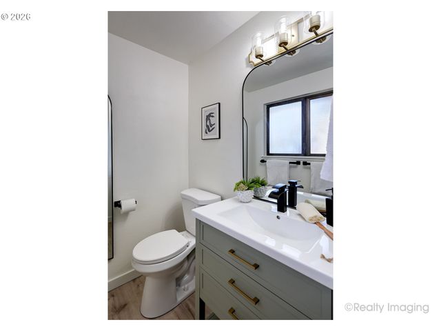 19425 Ne IRVING Ct, Portland, OR 97230