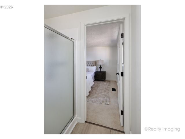 19425 Ne IRVING Ct, Portland, OR 97230