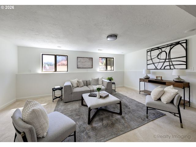 19425 Ne IRVING Ct, Portland, OR 97230