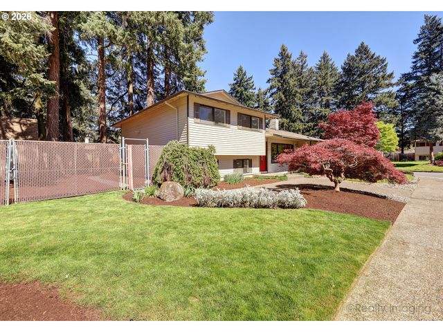19425 Ne IRVING Ct, Portland, OR 97230