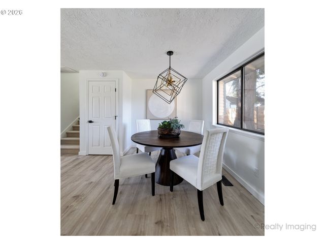 19425 Ne IRVING Ct, Portland, OR 97230