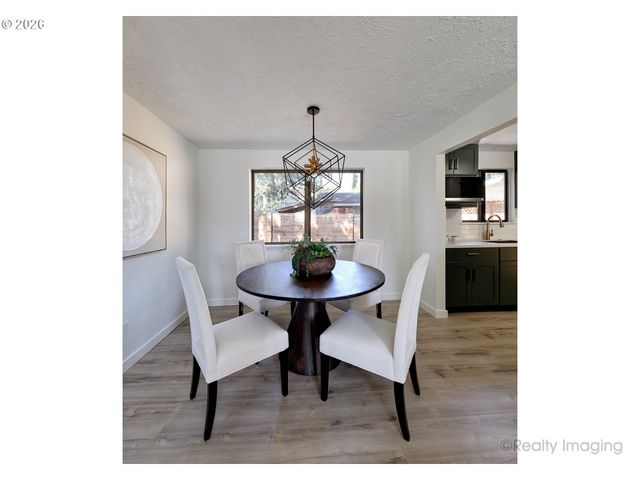 19425 Ne IRVING Ct, Portland, OR 97230