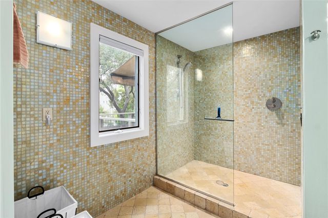 1201 Castle Hill ST 105, Austin, TX 78703