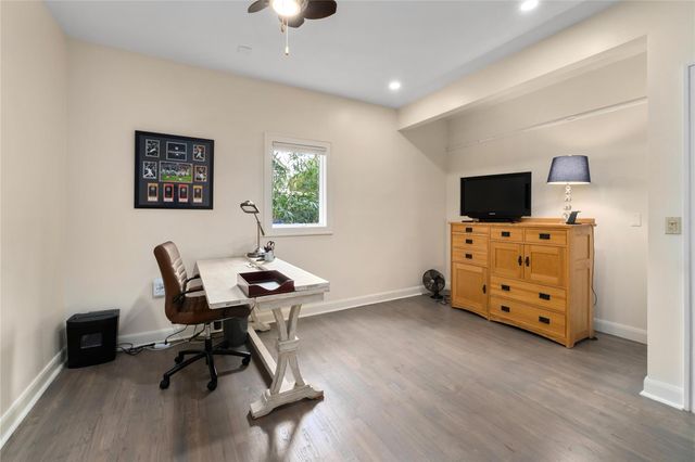 1201 Castle Hill ST 105, Austin, TX 78703