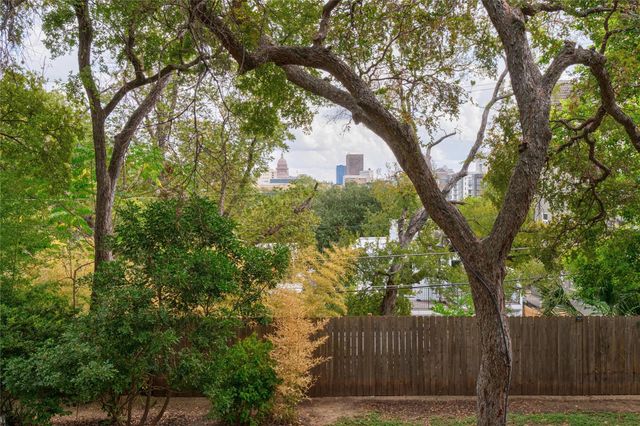 1201 Castle Hill ST 105, Austin, TX 78703