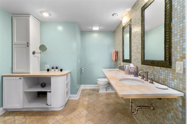 1201 Castle Hill ST 105, Austin, TX 78703