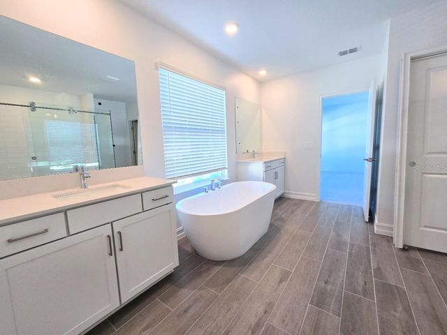 18489 SERENE LAKE LOOP, Lutz, FL 33548