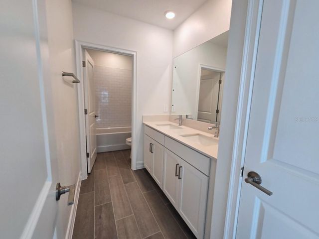 18489 SERENE LAKE LOOP, Lutz, FL 33548