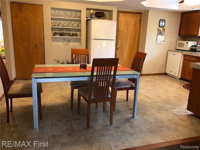 4805 BATES Drive, Warren, MI 48092