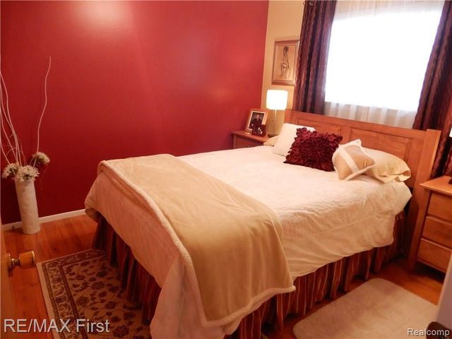 4805 BATES Drive, Warren, MI 48092
