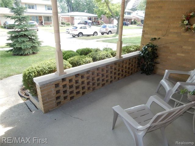 4805 BATES Drive, Warren, MI 48092