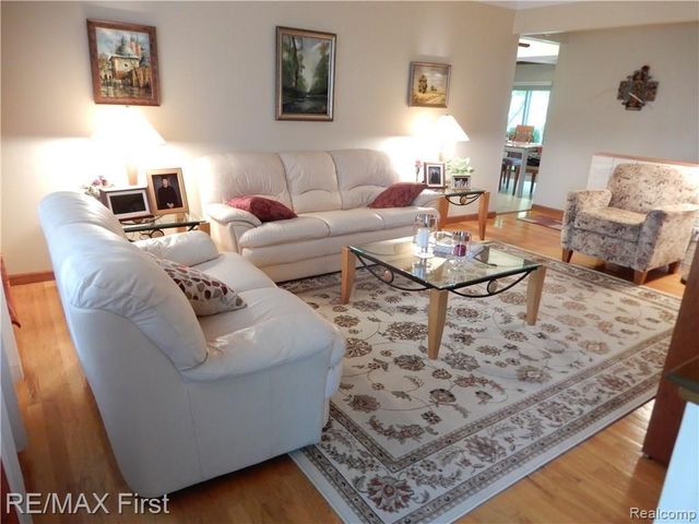 4805 BATES Drive, Warren, MI 48092