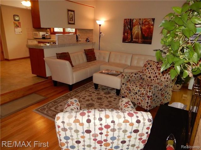 4805 BATES Drive, Warren, MI 48092