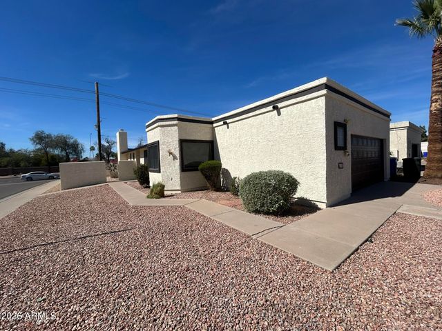 2120 N YUCCA Court, Chandler, AZ 85224