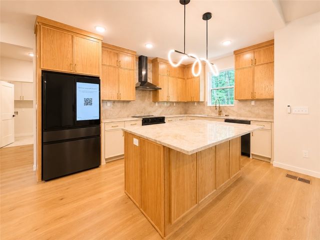2 Uist Circle, Bella Vista, AR 72715