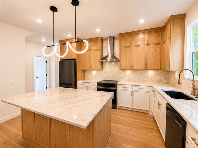 2 Uist Circle, Bella Vista, AR 72715