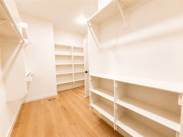 2 Uist Circle, Bella Vista, AR 72715