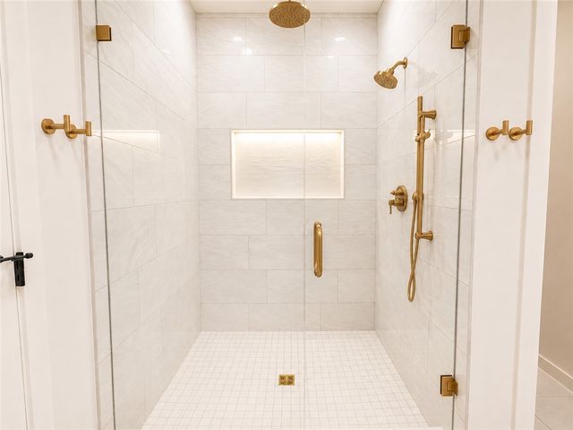 2 Uist Circle, Bella Vista, AR 72715
