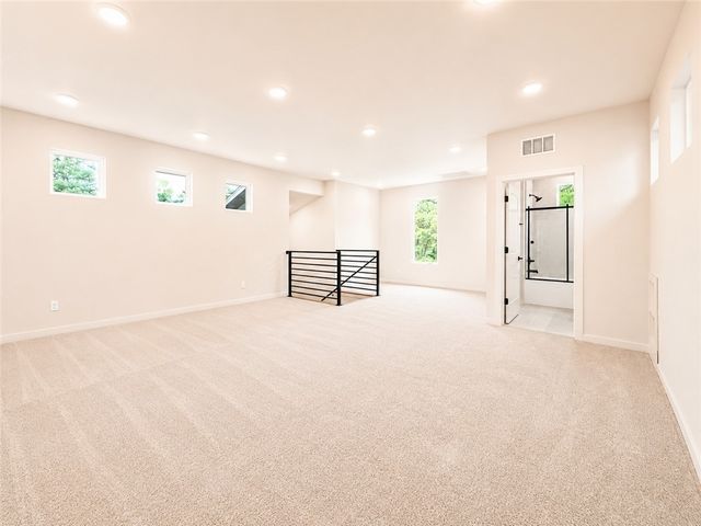 2 Uist Circle, Bella Vista, AR 72715