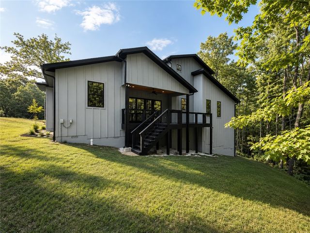 2 Uist Circle, Bella Vista, AR 72715