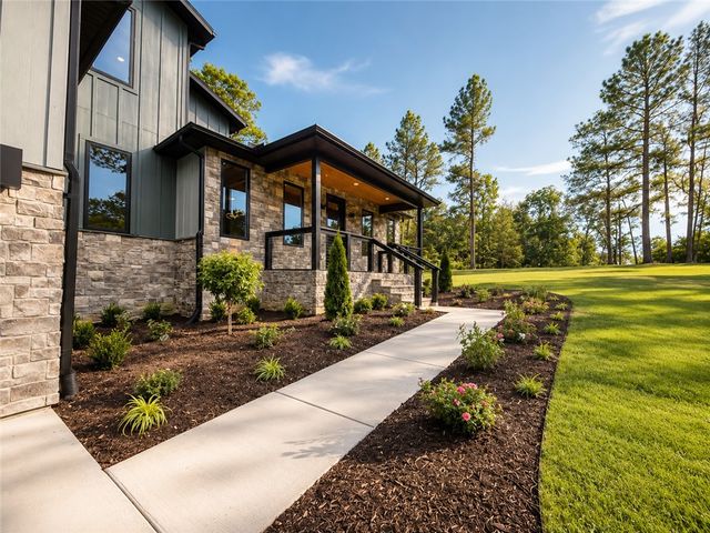 2 Uist Circle, Bella Vista, AR 72715