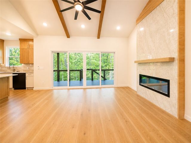 2 Uist Circle, Bella Vista, AR 72715
