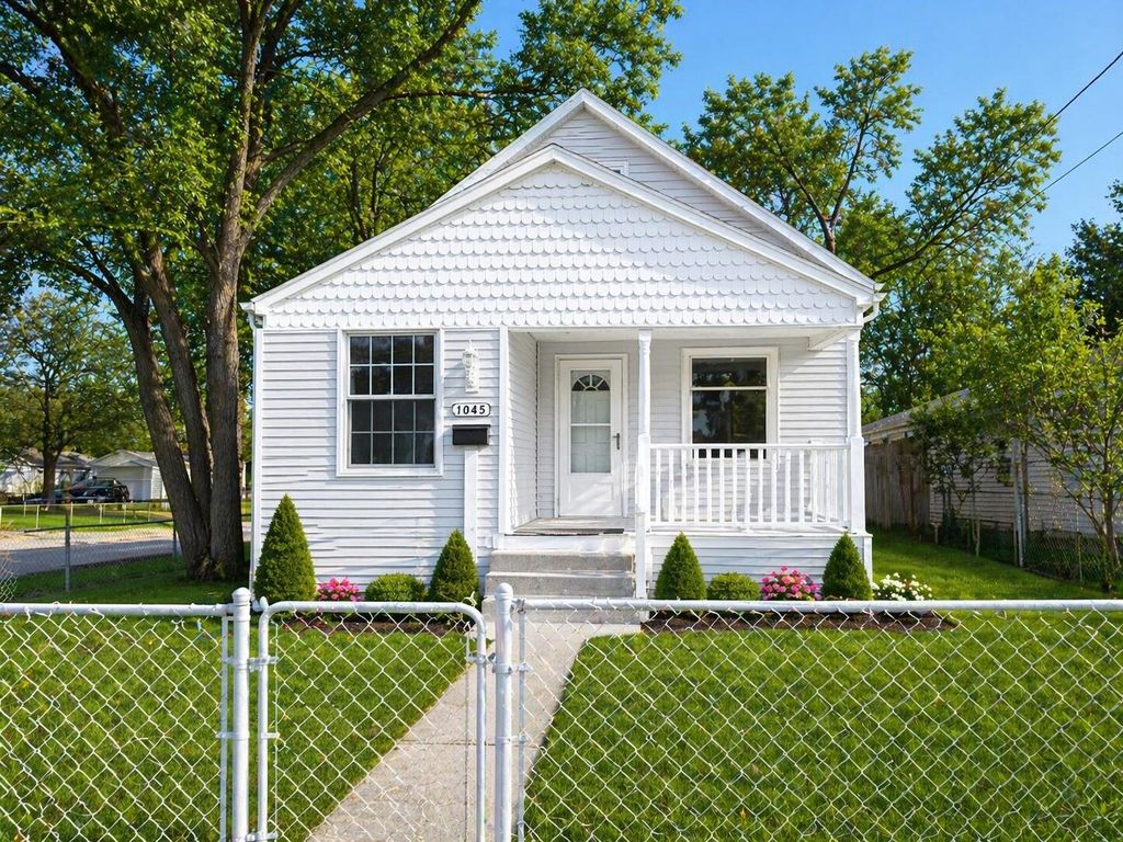 1045 E Forest Avenue, Muskegon City, MI 49442