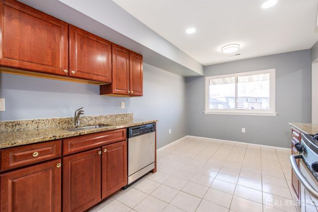 1614 Edison Glen Terrace, Edison, NJ 08837