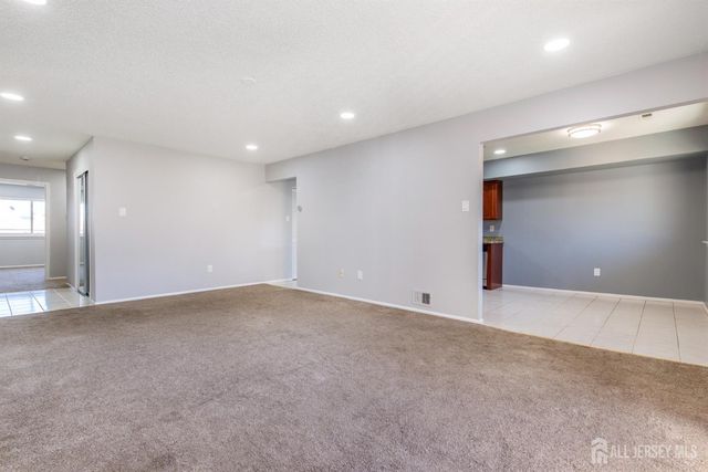 1614 Edison Glen Terrace, Edison, NJ 08837