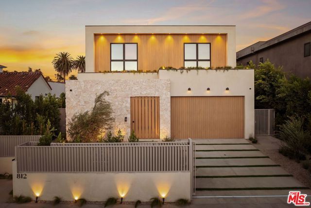 812 N Genesee Avenue, Los Angeles, CA 90046