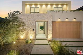 812 N Genesee Avenue, Los Angeles, CA 90046