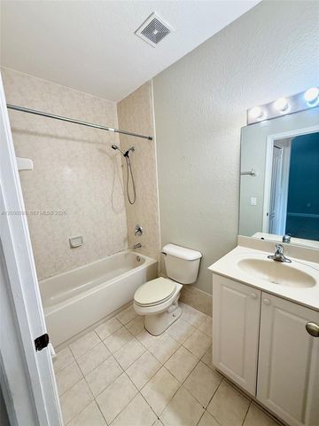 1652 SE 28th Street 202, Homestead, FL 33035