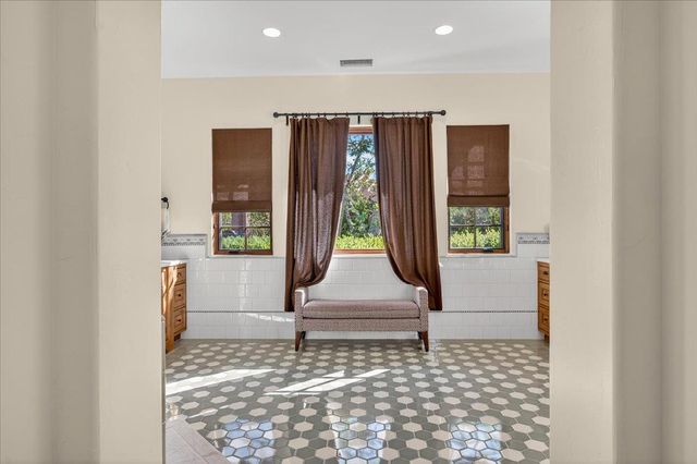 12370 N Via Il Prato Avenue, Clovis, CA 93619