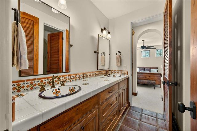 12370 N Via Il Prato Avenue, Clovis, CA 93619