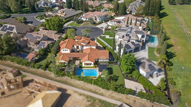 12370 N Via Il Prato Avenue, Clovis, CA 93619