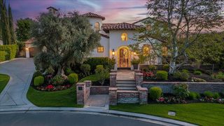 12370 N Via Il Prato Avenue, Clovis, CA 93619