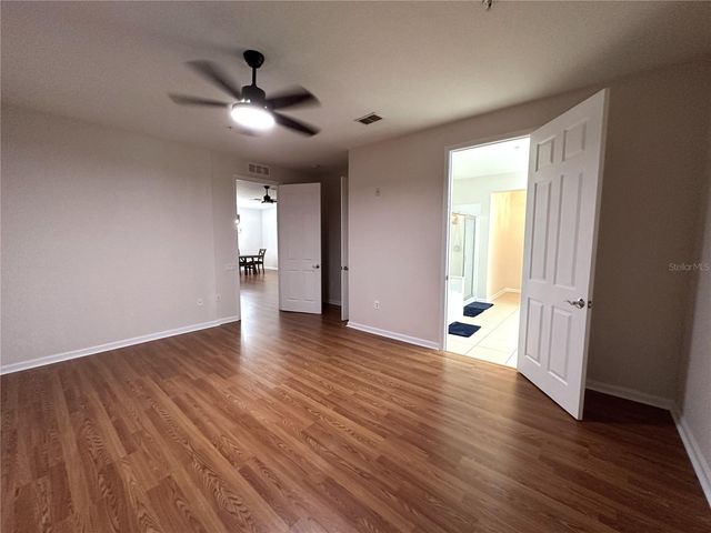 5049 SHOREWAY LOOP 10301, Orlando, FL 32819