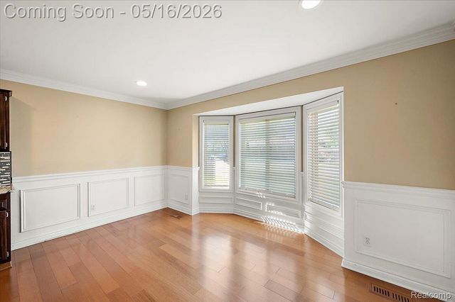 15948 Venice Avenue, Clinton Charter Township, MI 48035