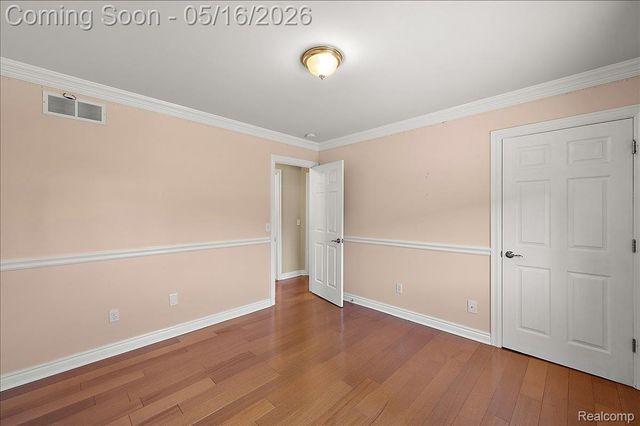 15948 Venice Avenue, Clinton Charter Township, MI 48035