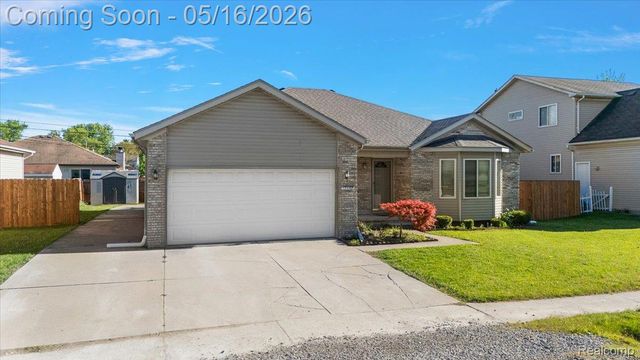 15948 Venice Avenue, Clinton Charter Township, MI 48035