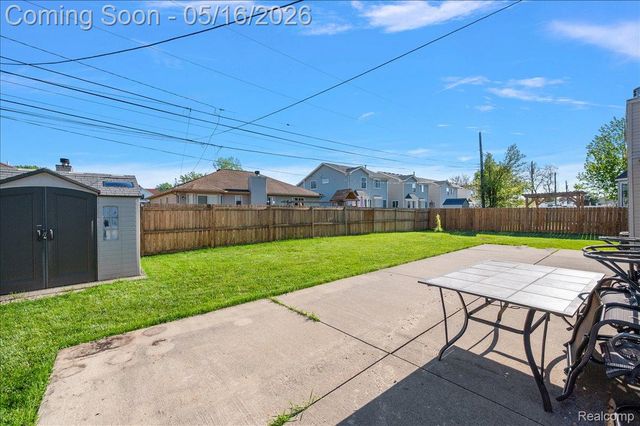 15948 Venice Avenue, Clinton Charter Township, MI 48035