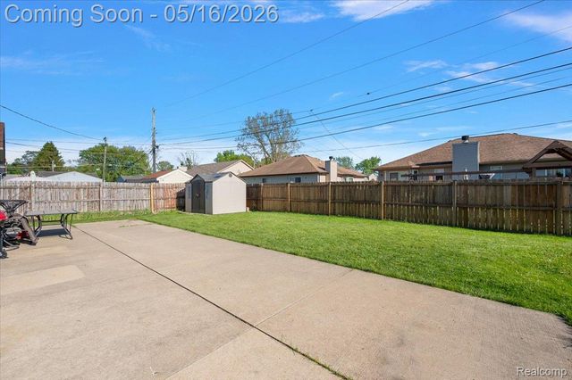 15948 Venice Avenue, Clinton Charter Township, MI 48035