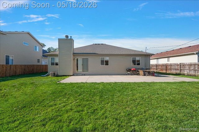 15948 Venice Avenue, Clinton Charter Township, MI 48035