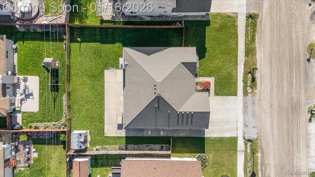 15948 Venice Avenue, Clinton Charter Township, MI 48035