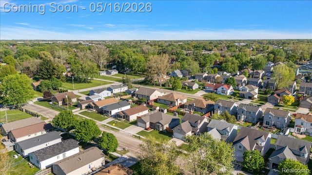 15948 Venice Avenue, Clinton Charter Township, MI 48035